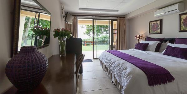 Relax Inn Балито Екстериор снимка